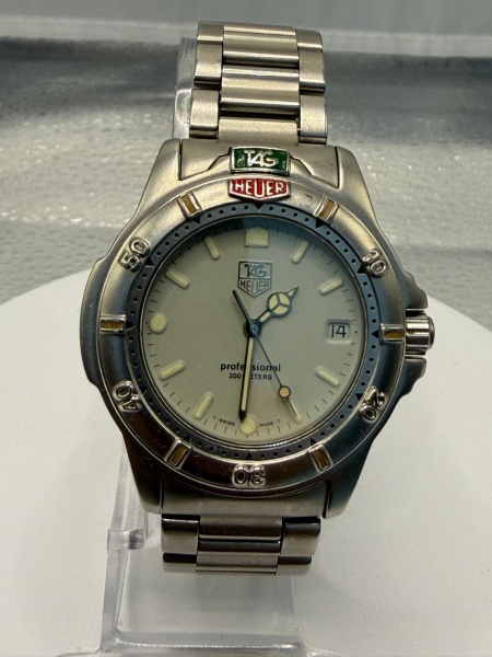 TAG HEUER PROFESSIONAL 2000